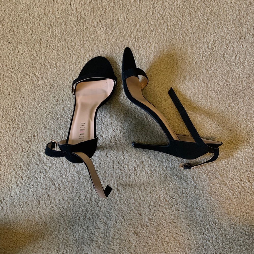 Fashion Nova 4-inch Ankle Strap Skinny Heels Black